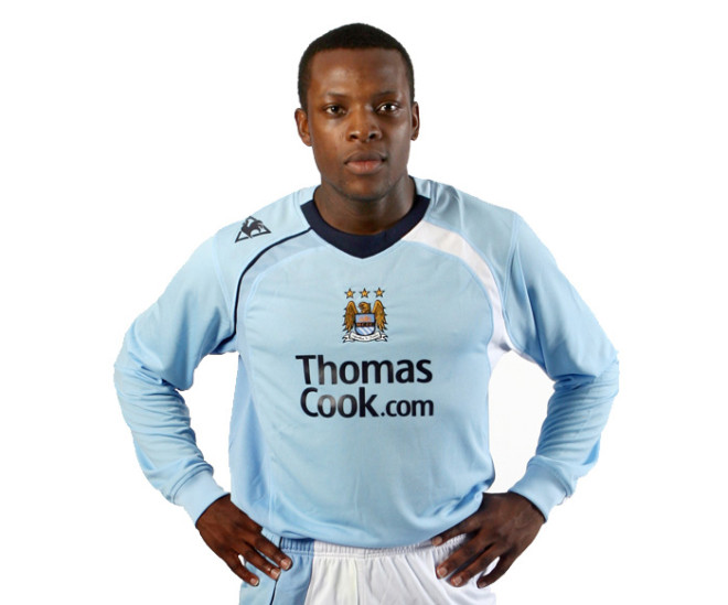 manchester-city-home-kit-20080912