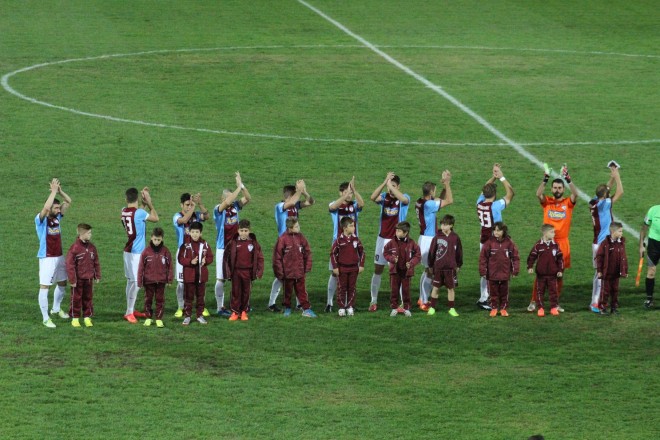 ΑΕΛ 2014 - 2015 - ΧΑΙΡΕΤΙΣΜΟΣ ΜΕ ΠΙΕΡΙΚΟ