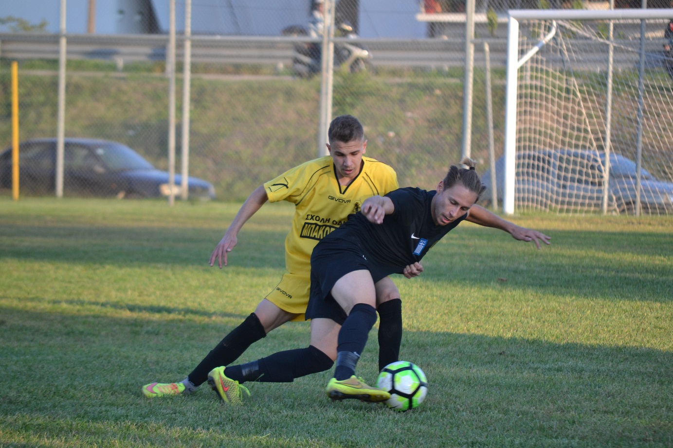 ΚΑΡΑΜΠΟΥΖΗΣ - ΦΛΩΡΟΣ Β.