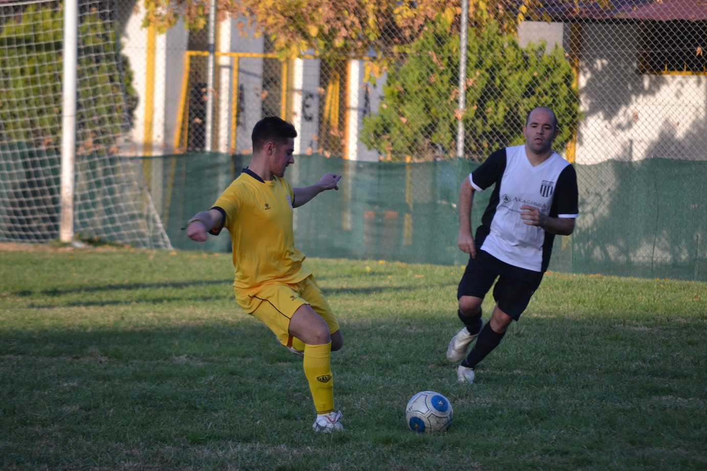 ΑΤΡΟΜΗΤΟΙ/ΘΥΕΛΛΑ - ΚΩΣΤΑΡΕΛΛΟΣ
