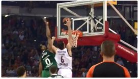 Η καρφωματάρα του... ιπτάμενου Παπαπέτρου! (vid)