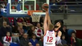 Ο Σενγκέλια κατέβασε τον... γενικό στον Μότουμ (vid)