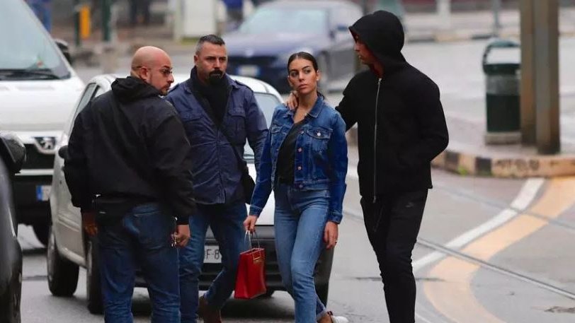 Κριστιάνο και Τζορτζίνα τσέκαραν εκκλησία από την ταινία 