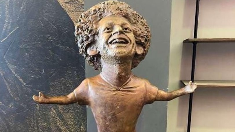 Ένα... άθλιο αγαλματίδιο για τον Μοχάμεντ Σαλάχ (pic)