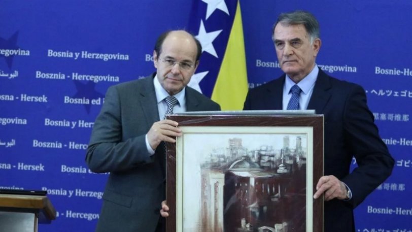 Τιμήθηκε από την βοσνιακή κυβέρνηση ο Μπάγεβιτς!