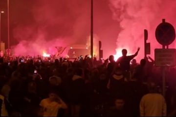 ΑΕΚ: Η απόλυτη φρενίτιδα από χιλιάδες οπαδούς στο Ελευθέριος Βενιζέλος στην άφιξη της αποστολής
