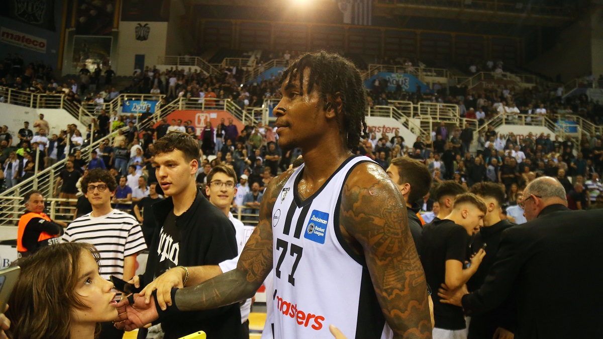 Ο Πόρτερ πέτυχε το πρώτο triple-double στην ιστορία των playoffs