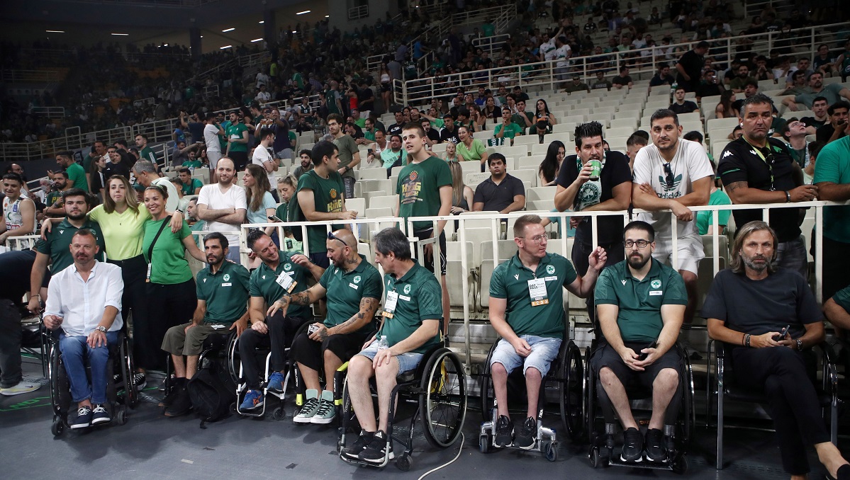 Αποθεώθηκε πριν τον τρίτο τελικό η ομάδα μπάσκετ με αμαξίδιο