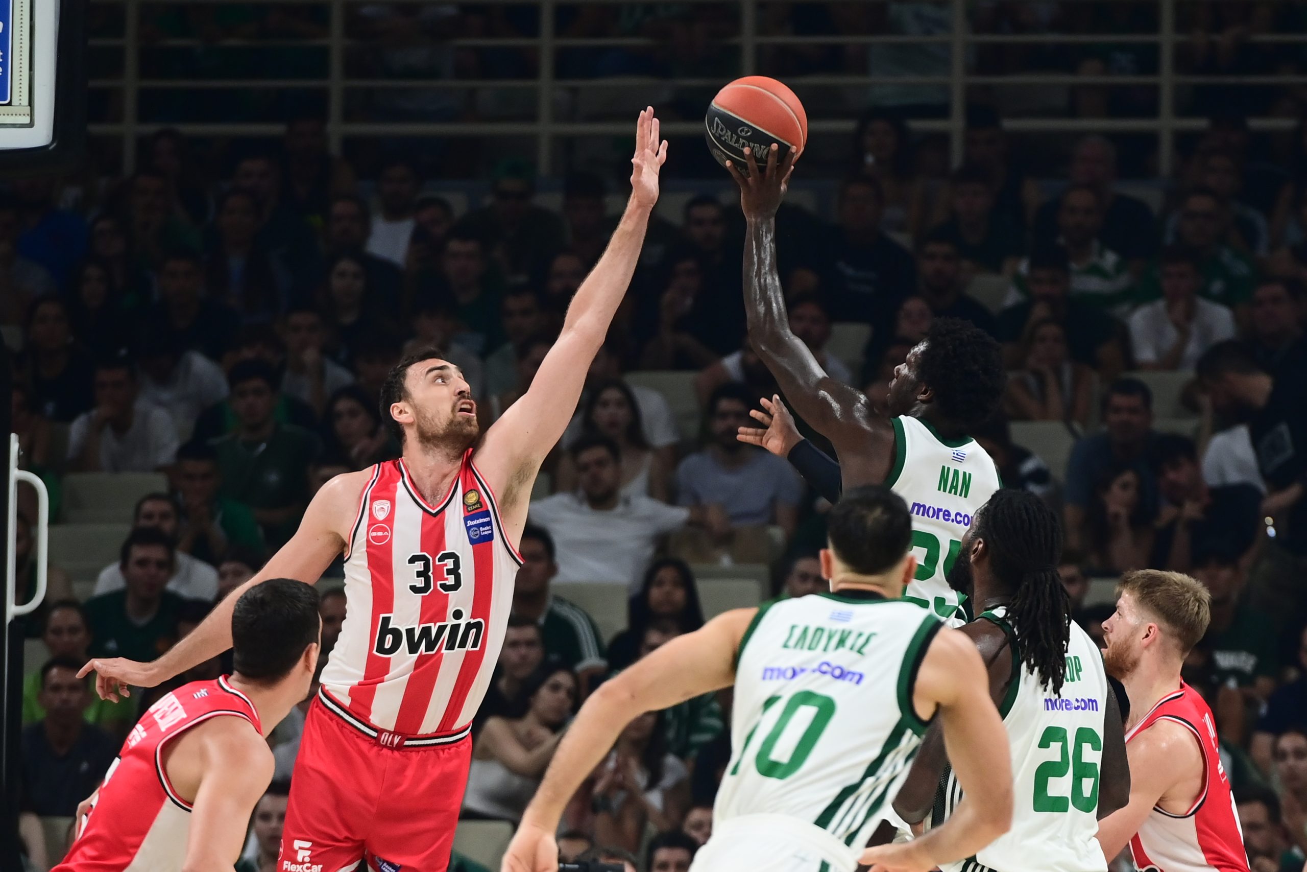 Οι δωδεκάδες του Game 5 των τελικών της Basket League