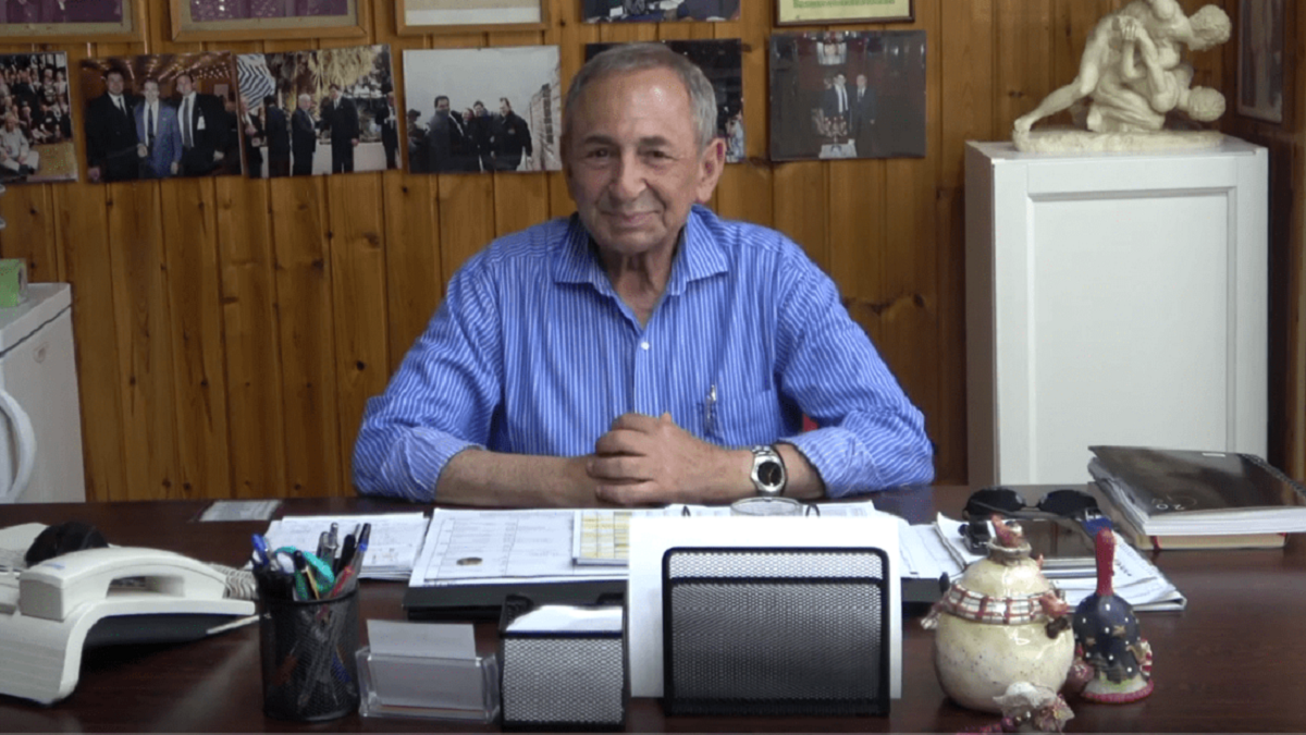 Σακελλαρίδης στο ertsports: «Η ΕΟΚ μας βάζει θηλιά στον λαιμό»