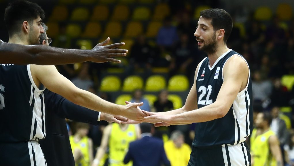 Σαλούστρος με κάθε επισημότητα