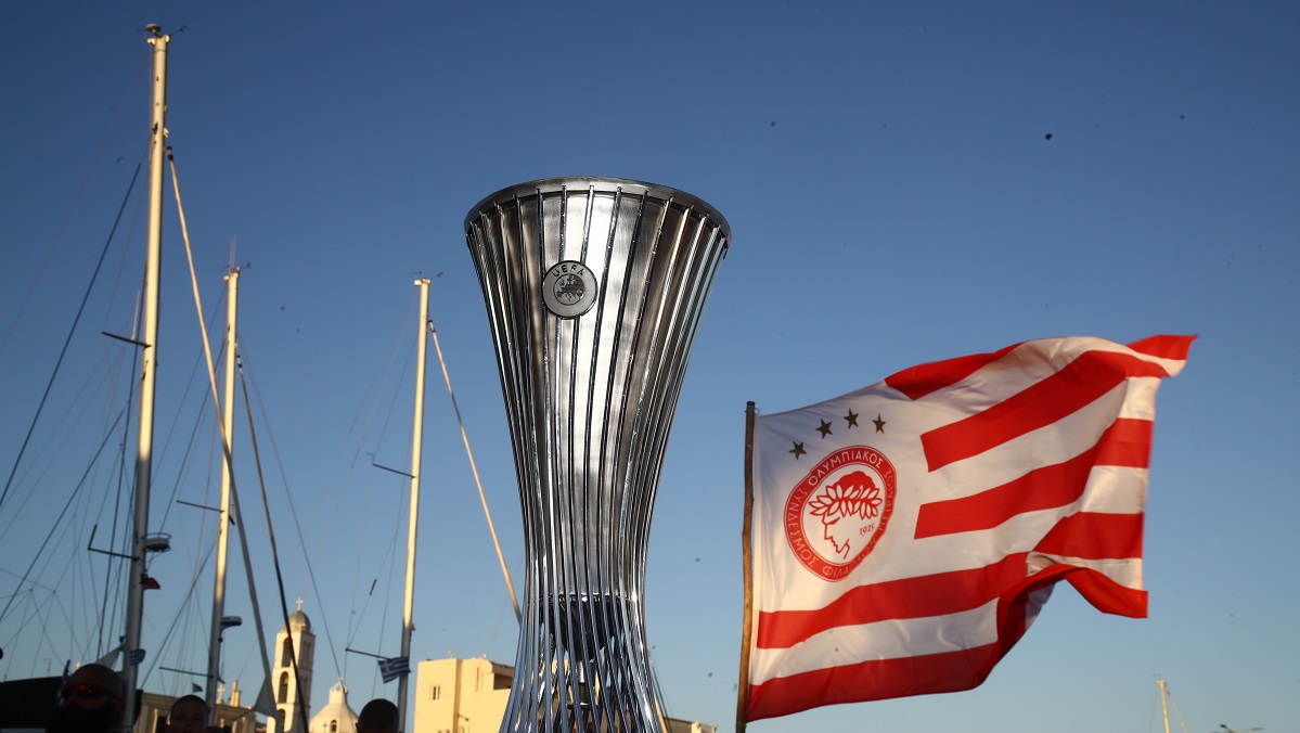 Χαμός στην Τήνο για τα “ερυθρόλευκα” ευρωπαϊκά