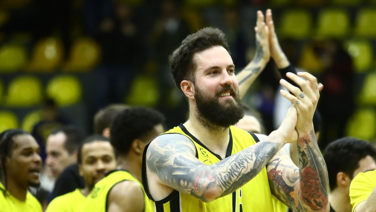 Ανανέωσε με το Μαρούσι ο Ραντούλιτσα