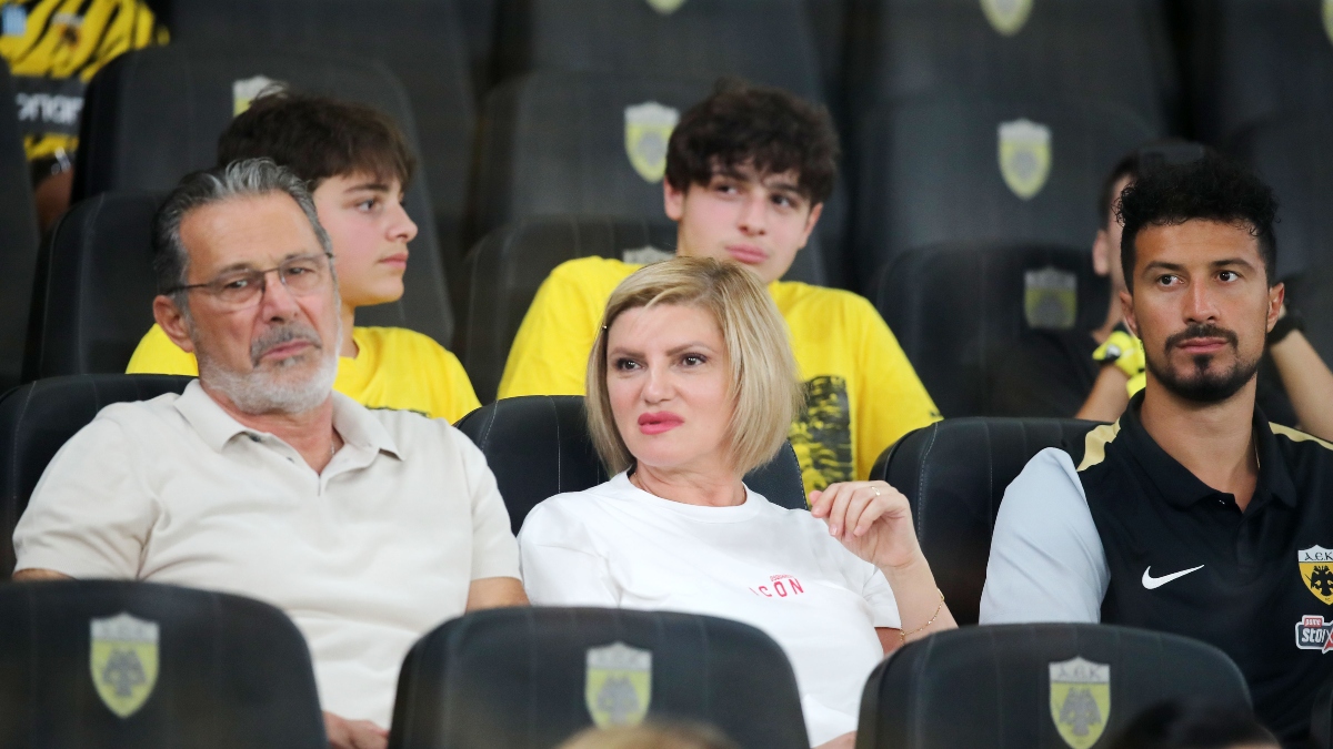 Στην “OPAP Arena” η οικογένεια Στρακόσα