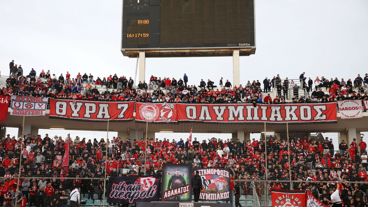 “Ερυθρόλευκη” απόβαση στο Βόλο