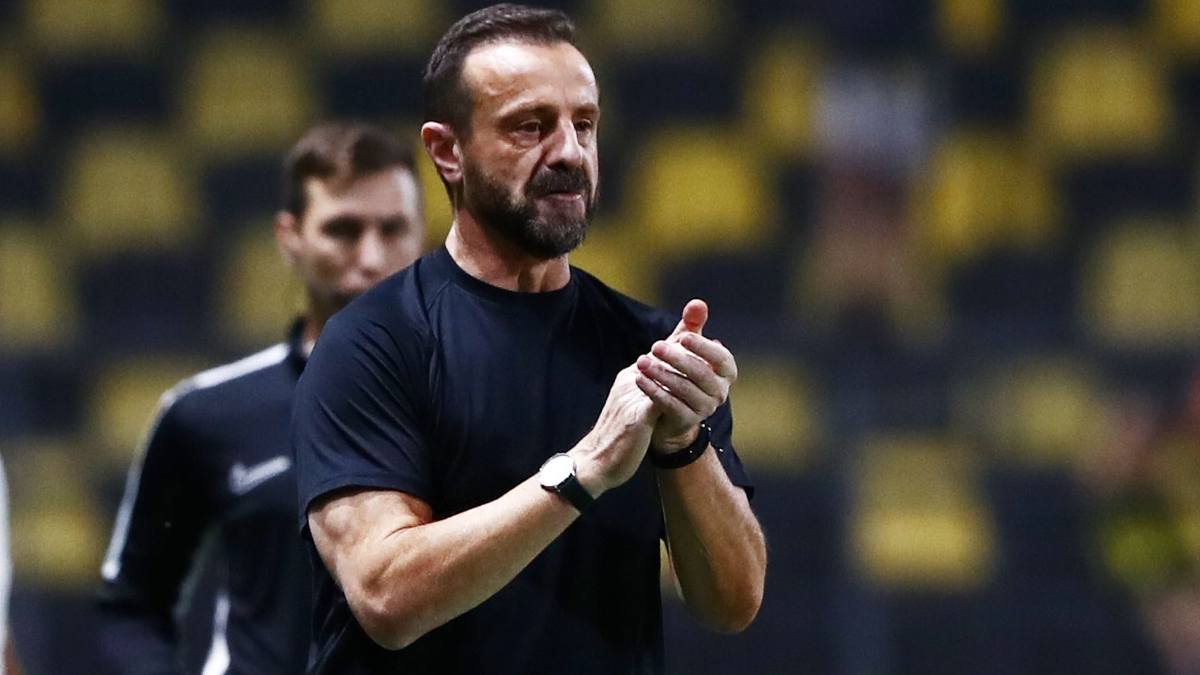 Μάντζιος: «Είμαι ικανοποιημένος, αλίμονο αν δεν στηρίζαμε τον Μορόν»
