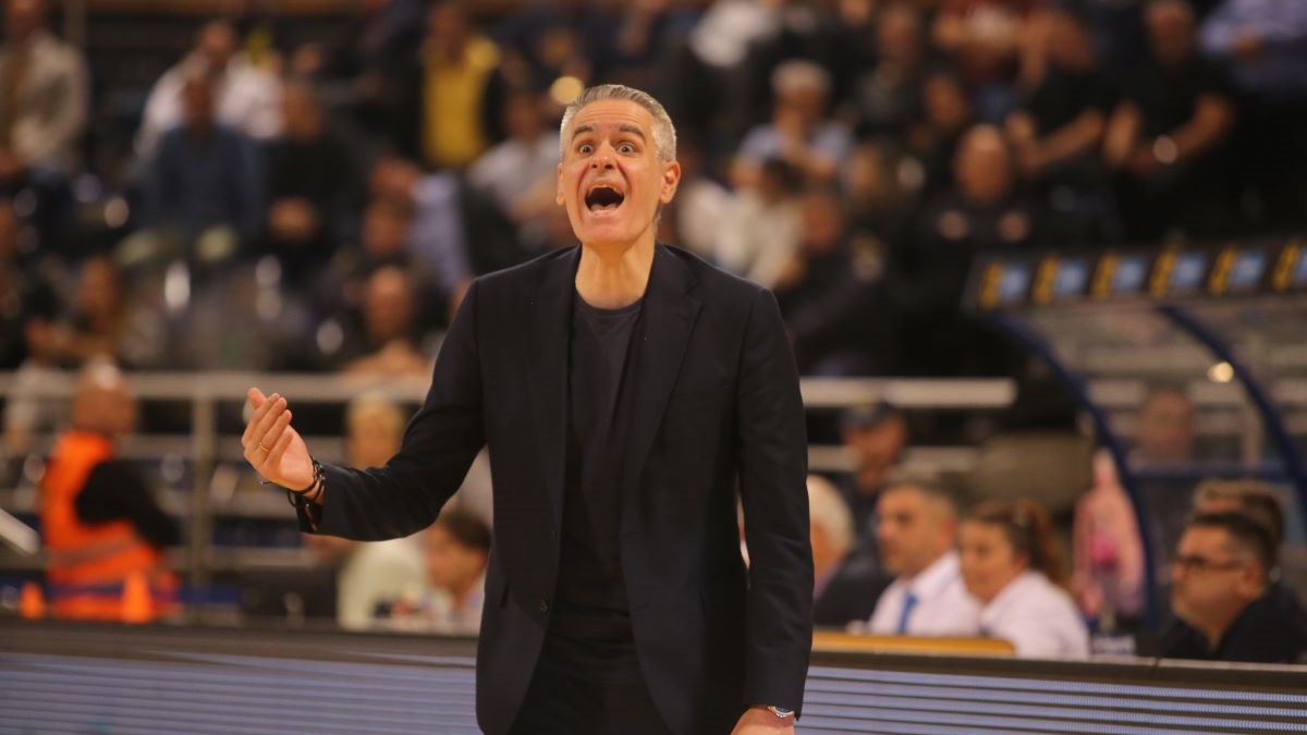 Καστρίτης στην ΕΡΤ: «Μας λείπουν δυο παίκτες, έχουν χαλάσει τρεις συμφωνίες στην υπογραφή» (video)