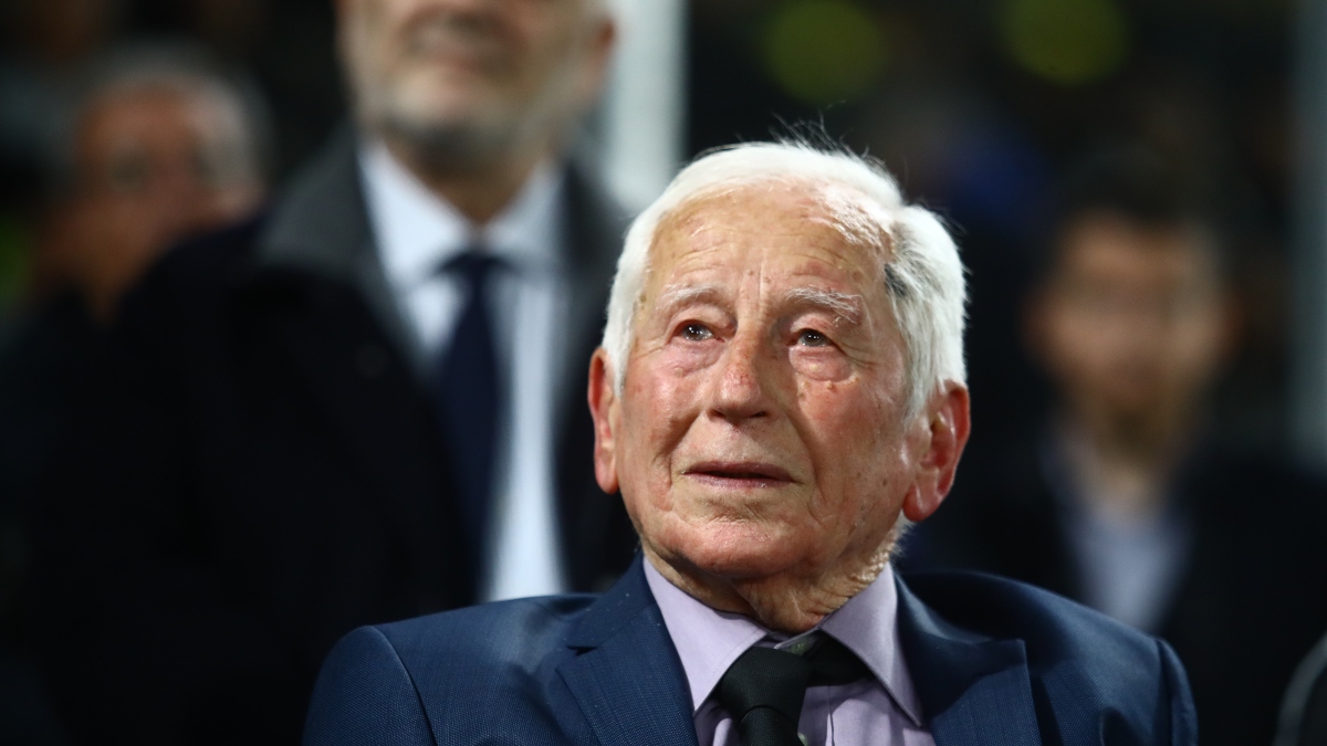 Οι παλαίμαχοι της ΑΕΚ αποχαιρετούν τον Ανδρέα Σταματιάδη