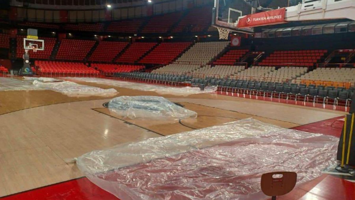 Πλημμύρισε ξανά το ΣΕΦ