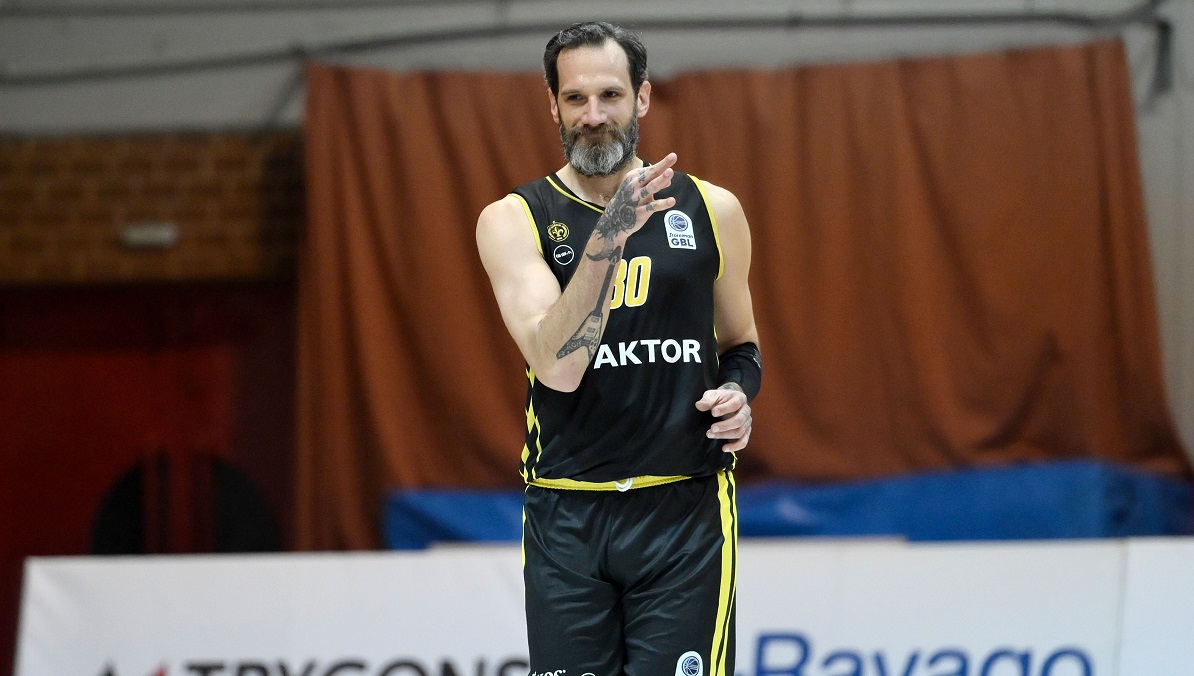 Ο Γιαννόπουλος στο Top10 των τριπόντων στη GBL
