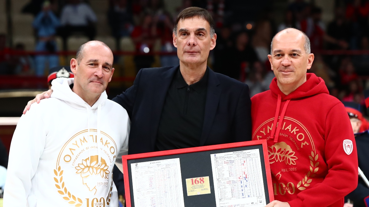 Βράβευσαν τον Μπαρτζώκα οι Αγγελόπουλοι (video)