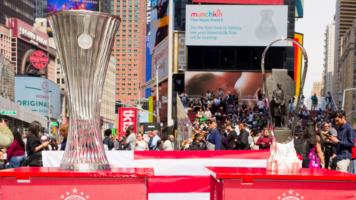 Στην Times Square τα ευρωπαϊκά τρόπαια (video)