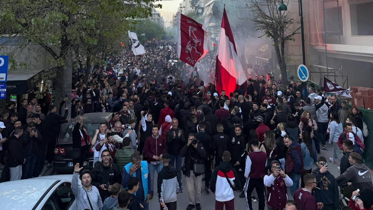 Χάμος στη Λάρισα μετά την άνοδο στη Super League (video)