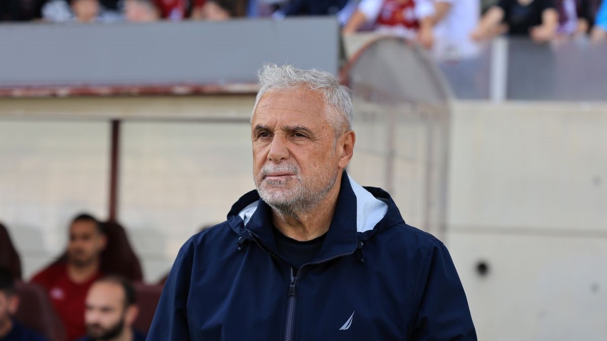 Βοσνιάδης: «Είμαι χαρούμενος που κλείνω έτσι τη συνεργασία μου με την ΑΕΛ»