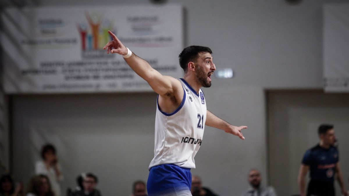 Παραμένει στην Καρδίτσα ο Καμπερίδης