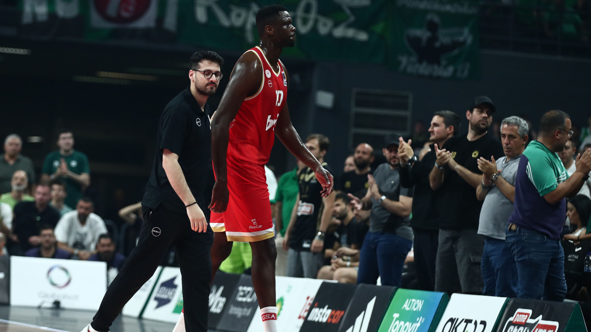 Ολυμπιακός: «Αύριο θα υποβληθεί σε επέμβαση ο Φαλ»