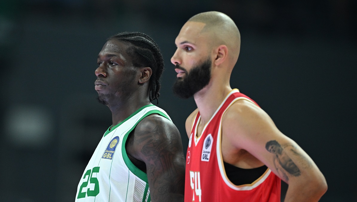 Φουρνιέ και Ναν παίζουν στο Game 4 των τελικών