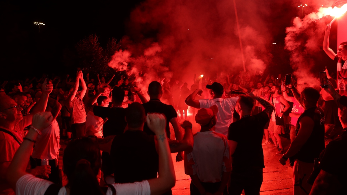 “Ερυθρόλευκη” αποθέωση στο ΣΕΦ (pics)