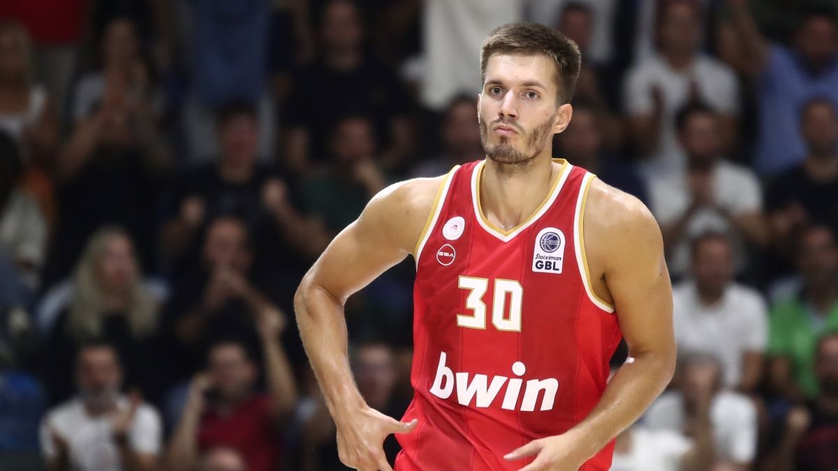Έληξε το NBA-out του Πετρούσεφ
