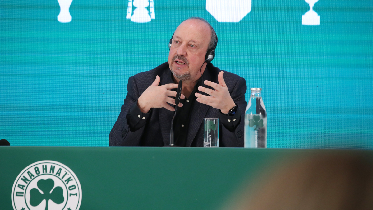 Μπενίτεθ: «Χρειαζόμαστε μια ομάδα με νοοτροπία νικητή»