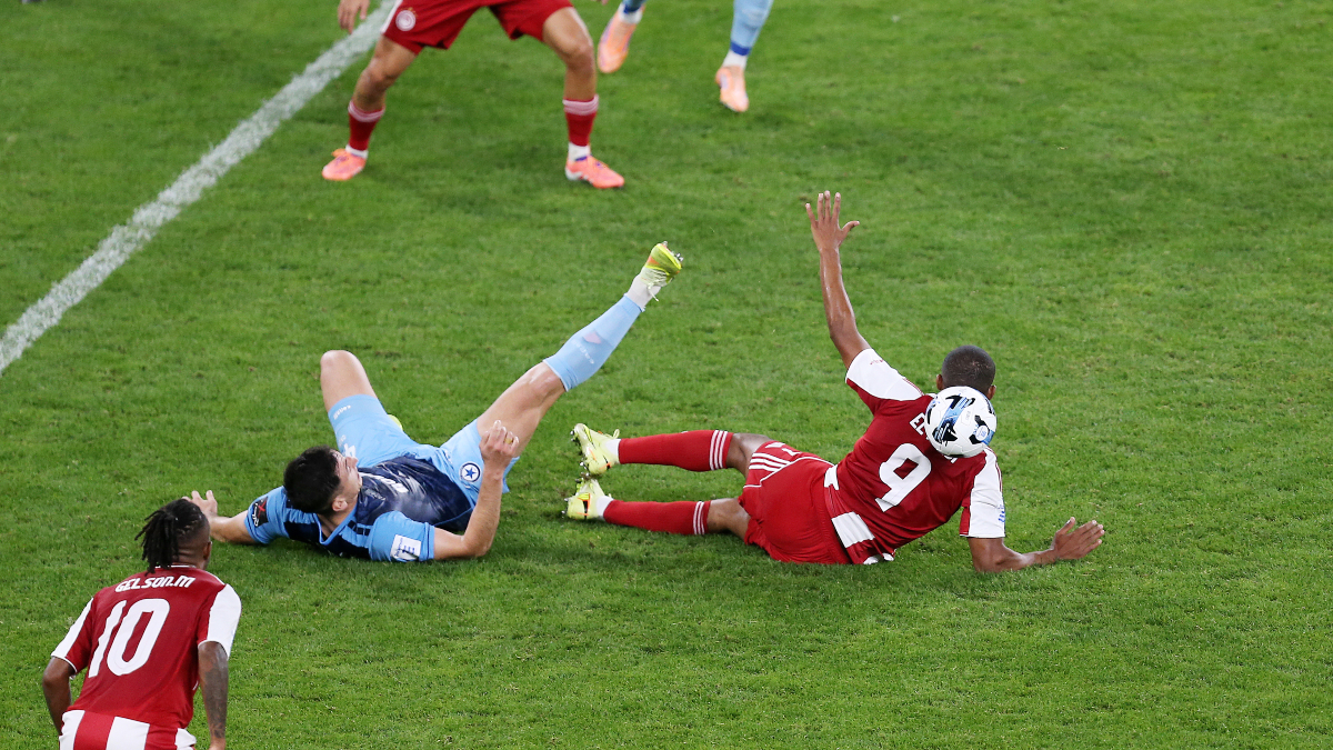 ΚΕΔ: «Δεν θα έπρεπε να καλέσει το VAR τον Σιδηρόπουλο για πέναλτι πάνω στον Ελ Κααμπί» (vid)