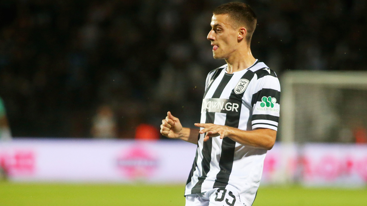 Μπήκε στο γήπεδο ο Κωνσταντέλιας