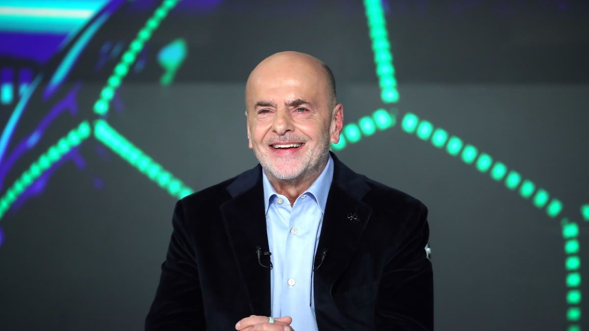 Αλαφούζος: «Ο Κορόνα έρχεται την Τρίτη στην Ελλάδα»