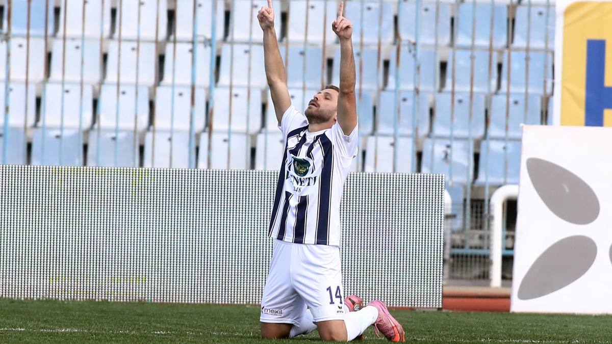 Συνεχίζει στην κορυφή ο Ηρακλής