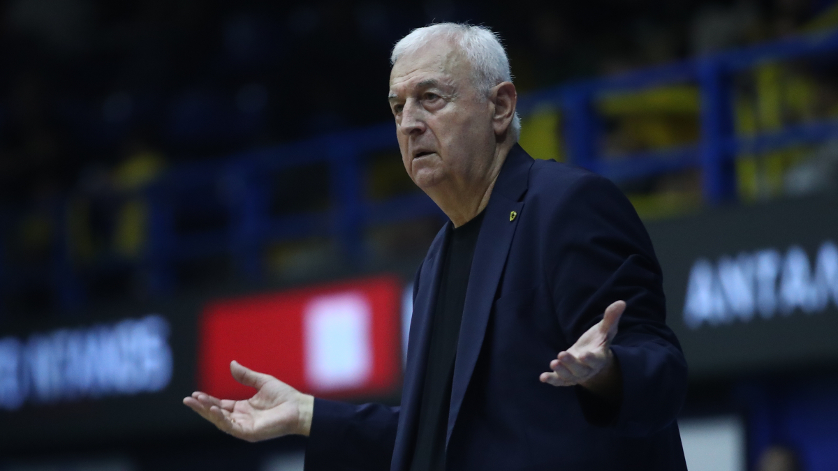 Σάκοτα: «Ο διαιτητής μού είπε “δεν έχω δει χειρότερη ΑΕΚ φέτος”»
