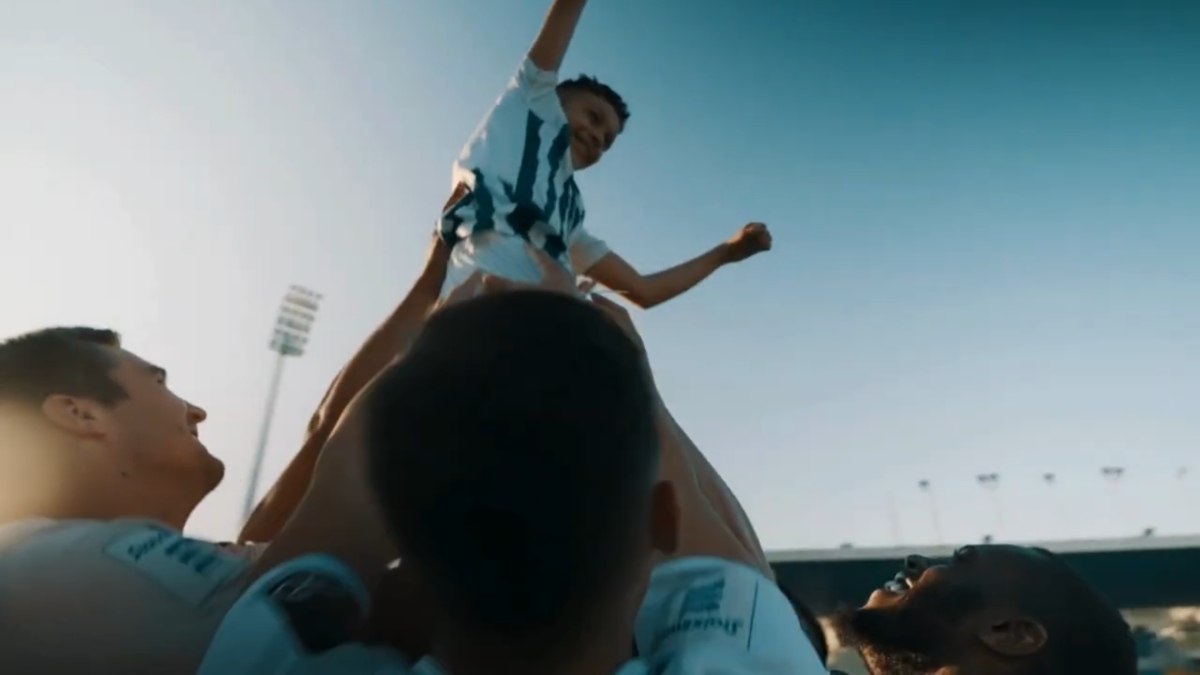 Ατρόμητος: «Καλά Χριστούγεννα, να γίνουν πραγματικότητα όλα τα όνειρα σας» (vid)