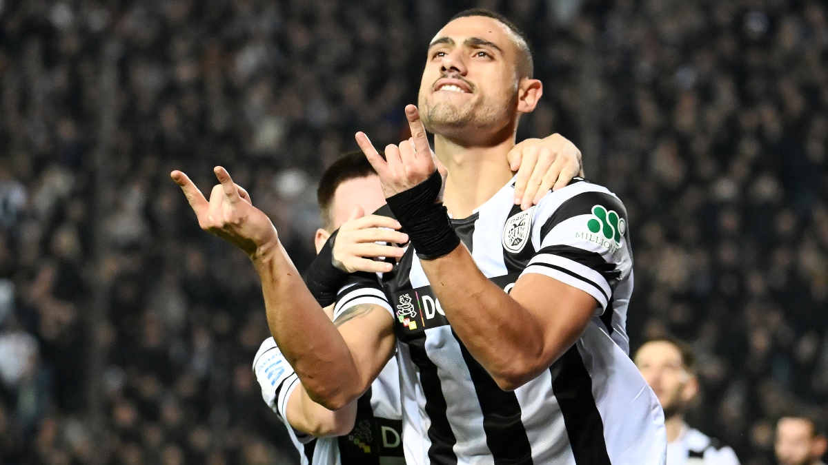 Θλάση στον αριστερό τετρακέφαλο ο Γιακουμάκης