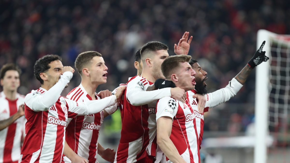 Ο Ολυμπιακός νίκησε τη Λεβερκούζεν στο Φάληρο και μπήκε σε τροχιά πρόκρισης