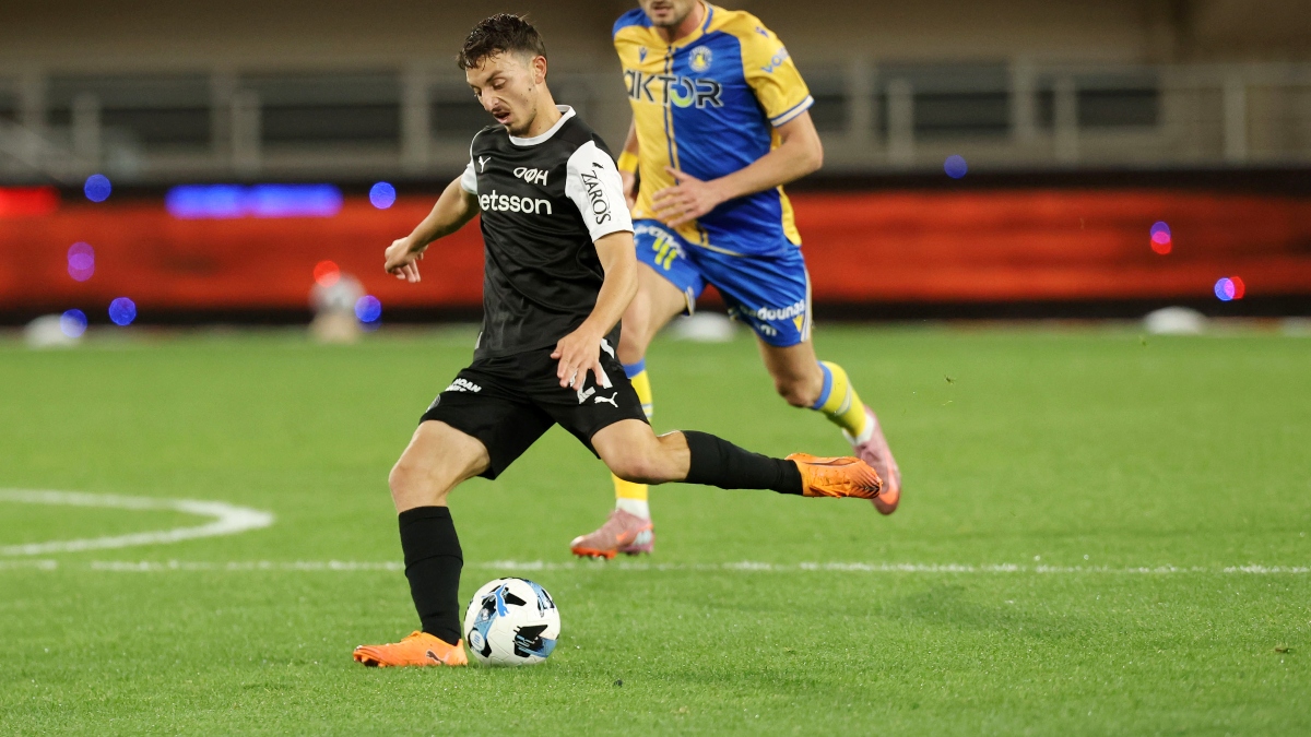 ΟΦΗ: Επέκταση συμβολαίου στον Αποστολάκη