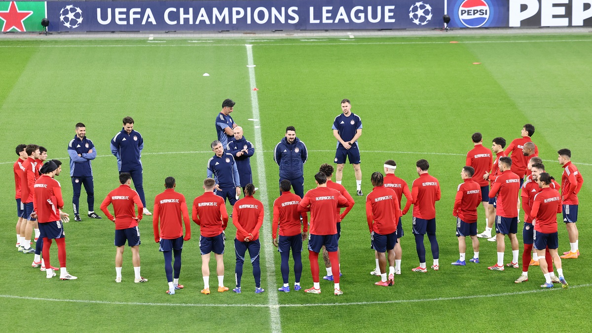 Στο Λεβερκούζεν ο Ολυμπιακός με πίστη για τη μεγάλη ανατροπή και την πρόκριση
