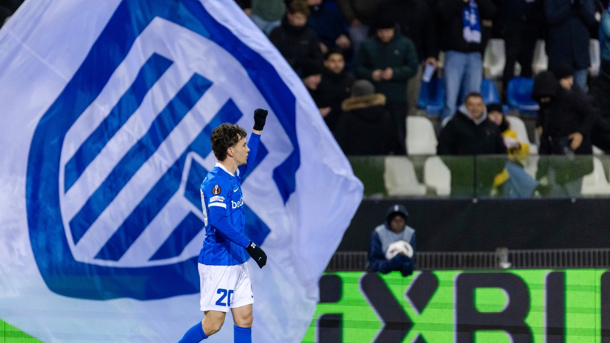 Καρέτσας: «Προτιμώ να συγκεντρώνομαι στη δουλειά μου στο γήπεδο»