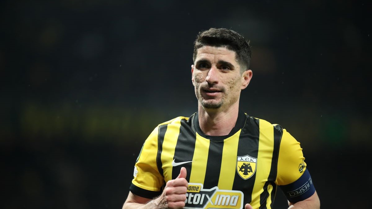 Η ΑΕΚ ανακοίνωσε την ανανέωση του Πέτρου Μάνταλου (vid)