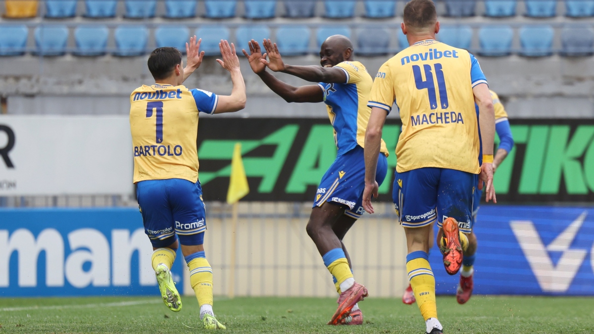 Έλαμψε ο Αστέρας στην πρεμιέρα της μάχης για την παραμονή