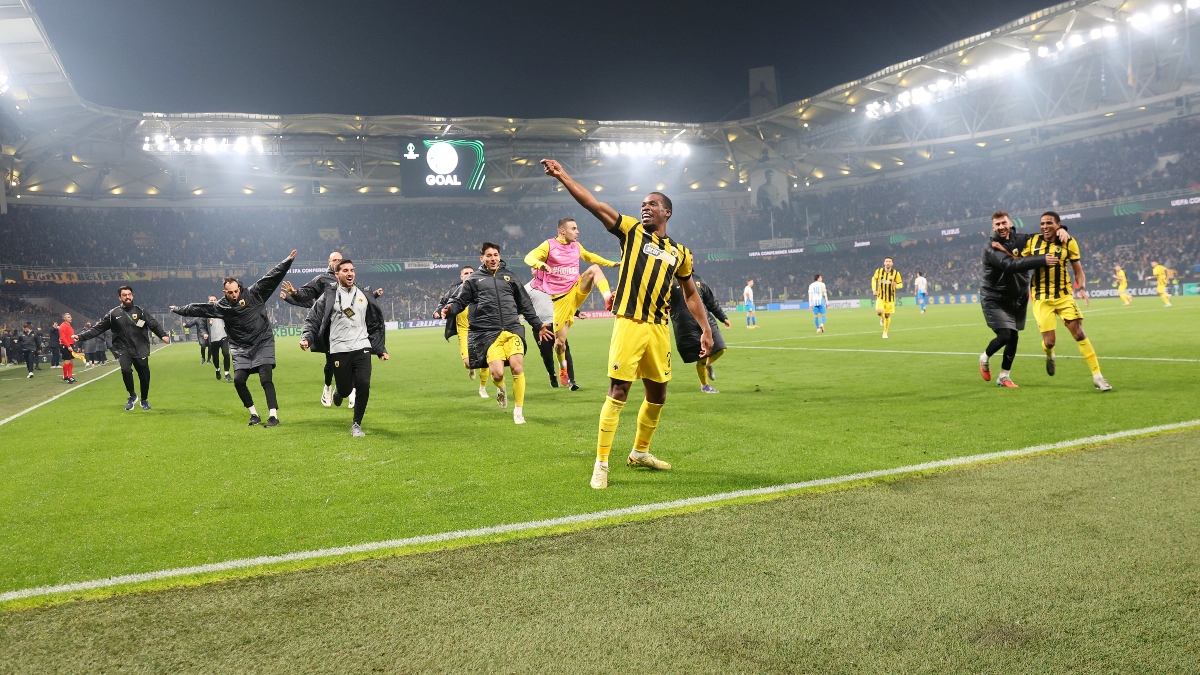 «Όλοι έχουν μεγάλη πίστη στην ΑΕΚ ότι μπορούν να κάνουν την βραδιά θρίλερ, δεν αποκλείω να ξεκινήσει ο Κουτέσα» (audio)