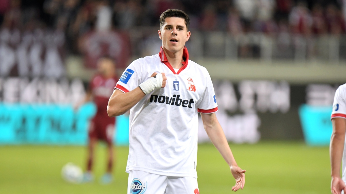 Άλμα παραμονής του Πανσερραϊκού στην Λάρισα, βυθίζεται η ΑΕΛ