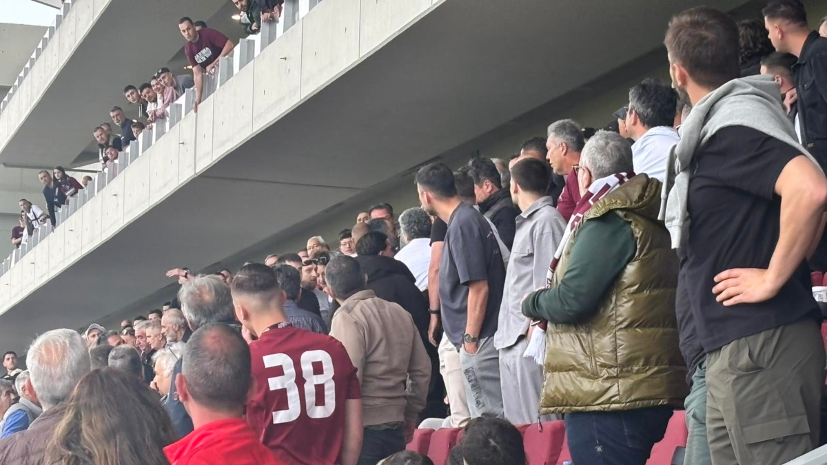 Ένταση στα επίσημα της “AEL FC Arena” – Συνθήματα κατά της διοίκησης των γηπεδούχων